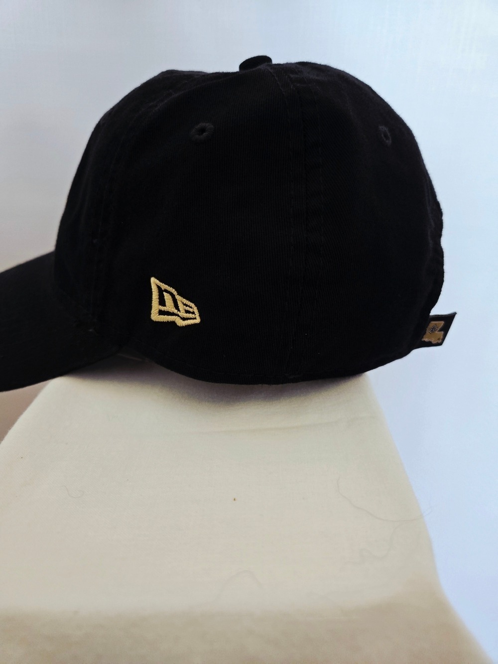 NFL NEW ERA NEW ORLEANS 'SAINTS' CAP WOMEN'S BLACK GOLD EMBROIDERED ADJUSTABLE - Picture 4 of 11